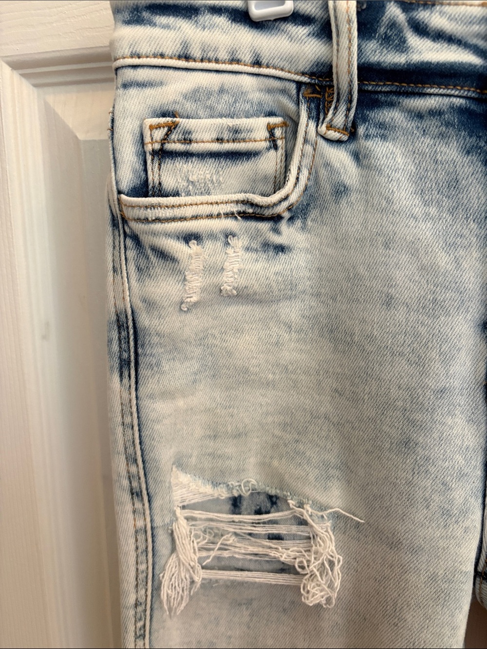 Flying Monkey Light Wash distressed high rise ankle Skinny Jeans size 26 - Picture 6 of 16